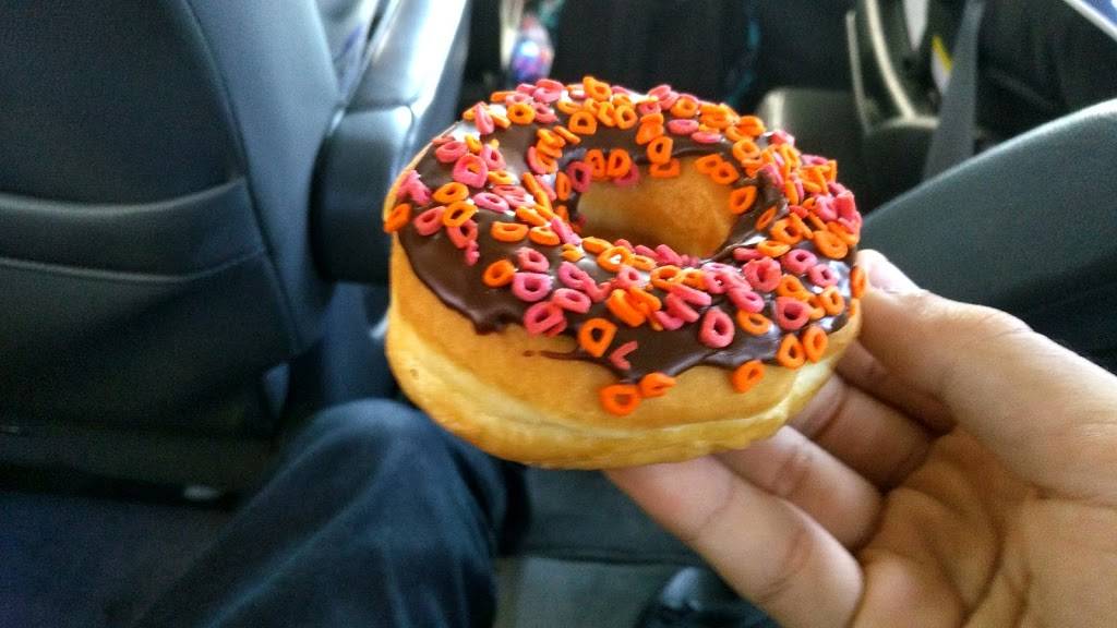 Dunkin | bakery | 290 S Wickham Rd, Melbourne, FL 32904, USA | 3216747363 OR +1 321-674-7363