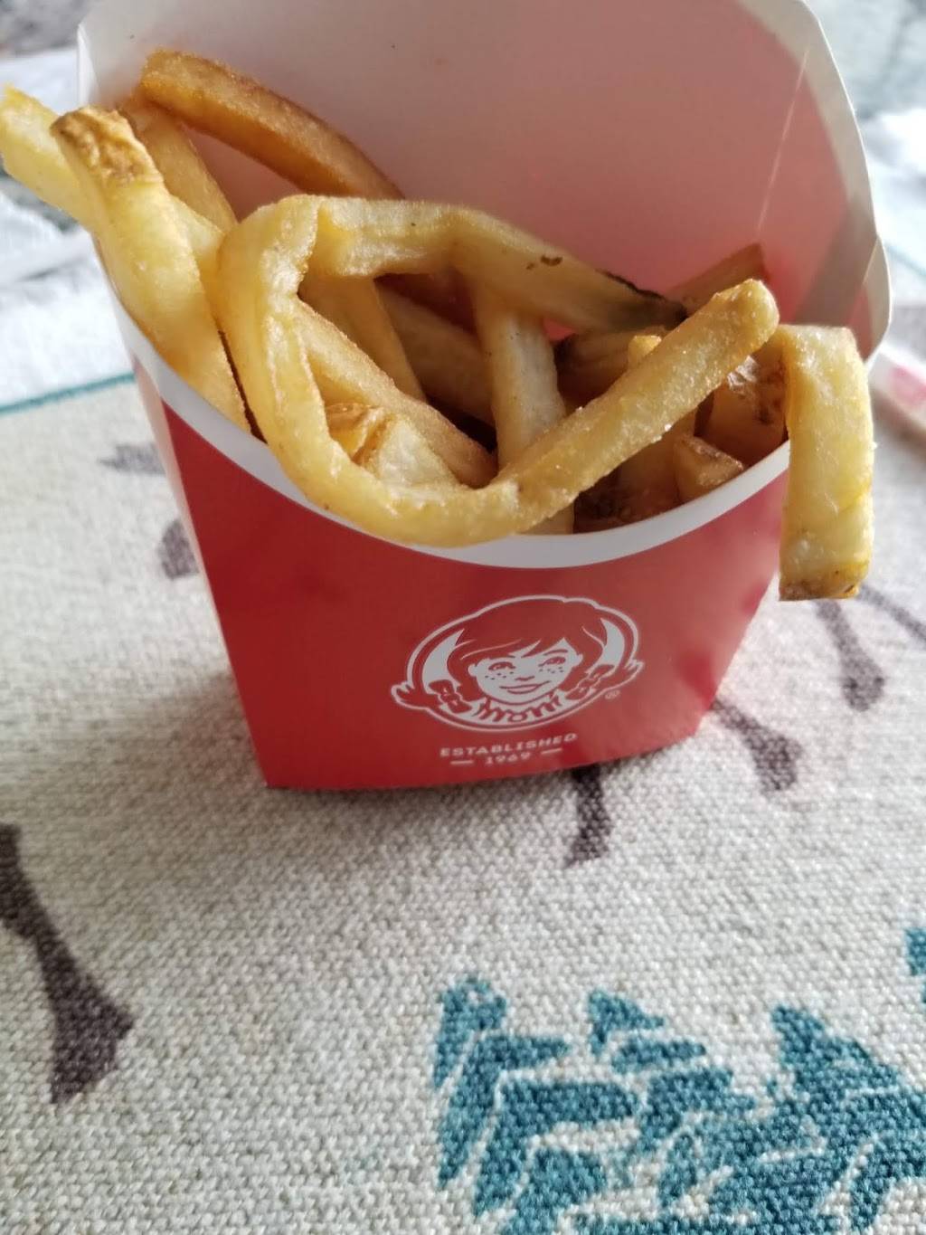 Wendys | restaurant | 11760 Oakhurst Rd, Largo, FL 33774, USA | 7275955264 OR +1 727-595-5264