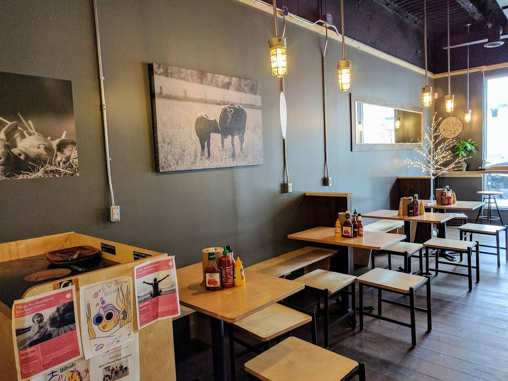 Boon Burger Cafe Guelph | restaurant | 23 Quebec St, Guelph, ON N1H 2T1, Canada | 5192655758 OR +1 519-265-5758