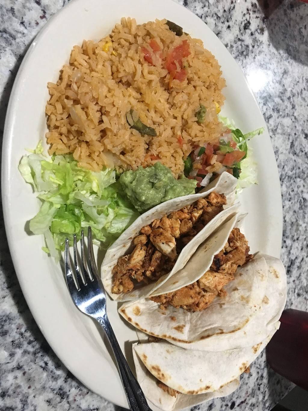 El Pulpo Restaurant | restaurant | 214 W Pioneer Pkwy, Grand Prairie, TX 75051, USA | 9722829998 OR +1 972-282-9998