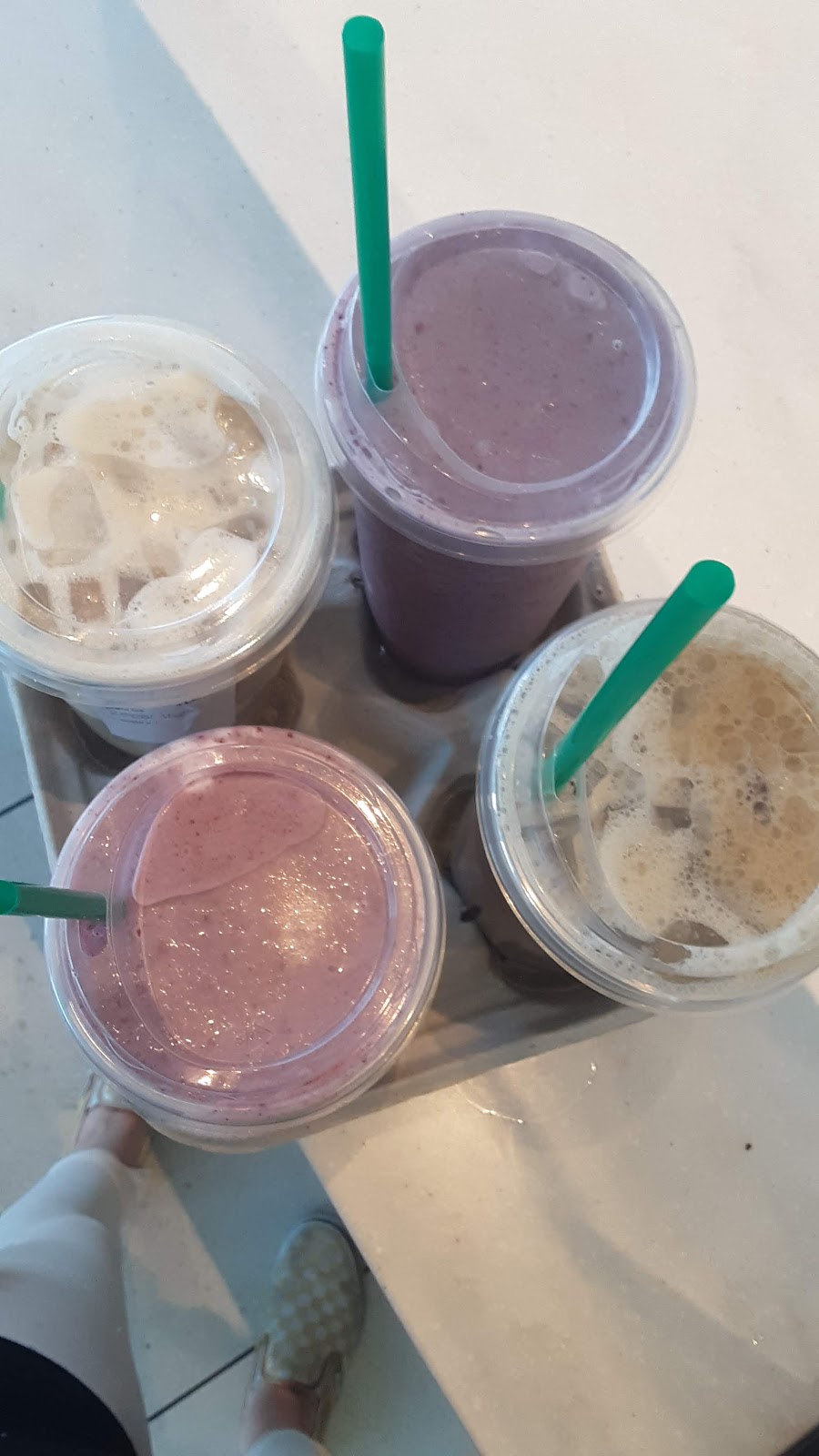 Starbucks | cafe | 3004 Olive Hwy, Oroville, CA 95965, USA | 5309990392 OR +1 530-999-0392