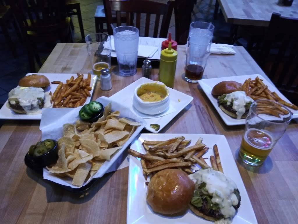 Backspin Texas Sports Bar & Grill | restaurant | 5000 W Slaughter Ln #206, Austin, TX 78749, USA | 5122829206 OR +1 512-282-9206