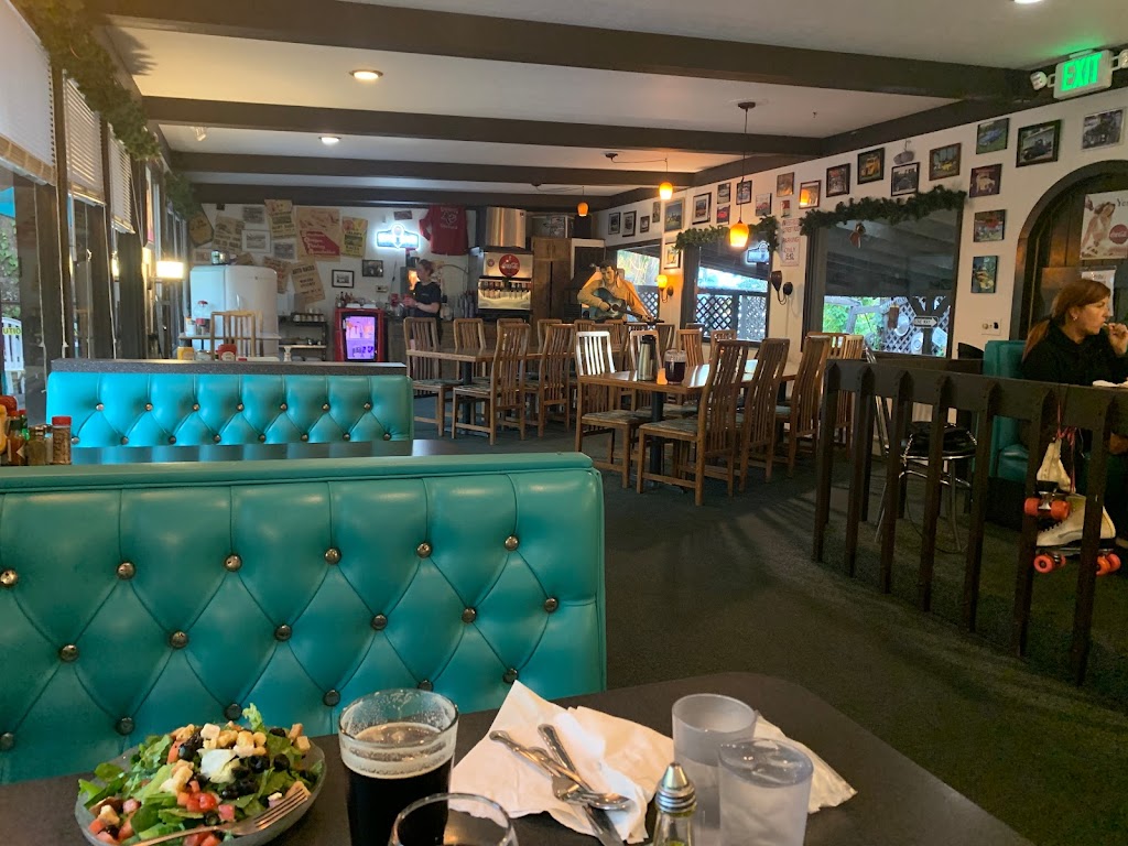 Macs Diner | restaurant | 21900 OR-62, Shady Cove, OR 97539, USA | 5418787303 OR +1 541-878-7303