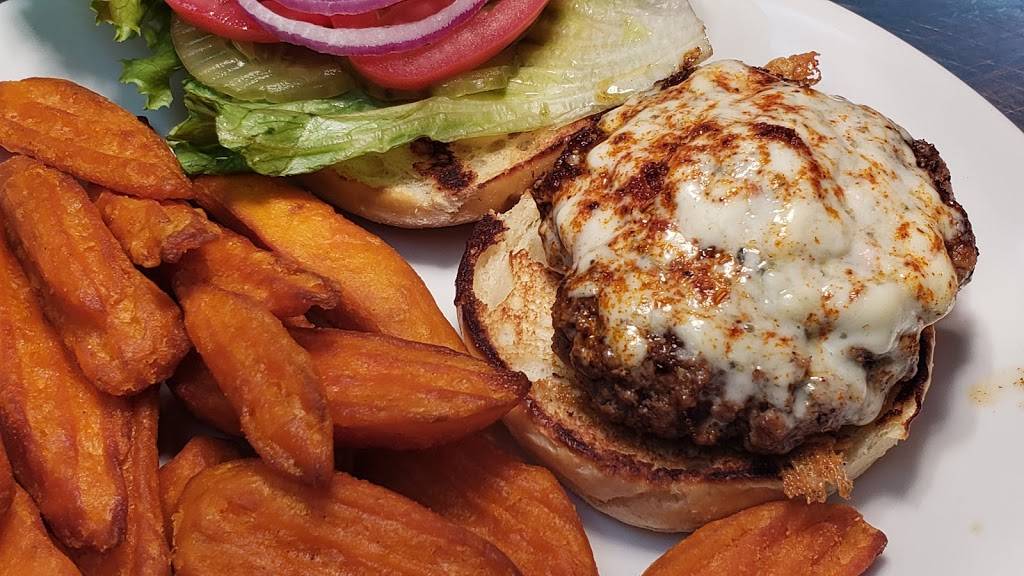 Highrail, Southern Eatery | restaurant | ​122 Main St, Thomson, GA 30824, USA | 7069865982 OR +1 706-986-5982