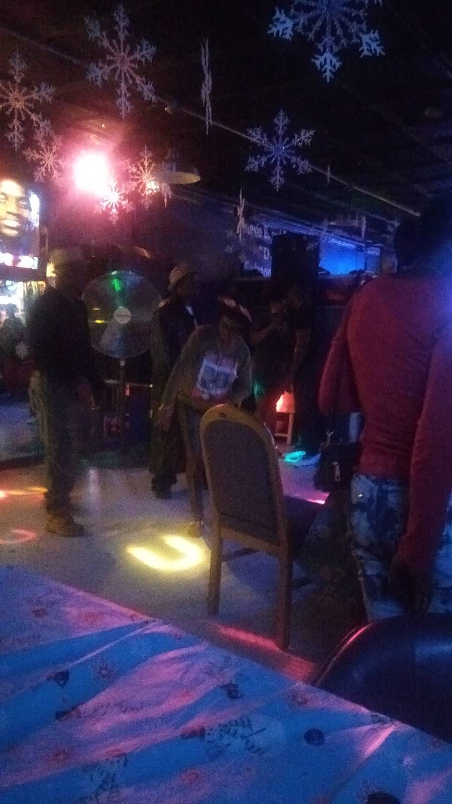 Playmates Diner/Event center | night club | 5004 Hohen Ave, Dallas, TX 75215, USA | 9033057468 OR +1 903-305-7468