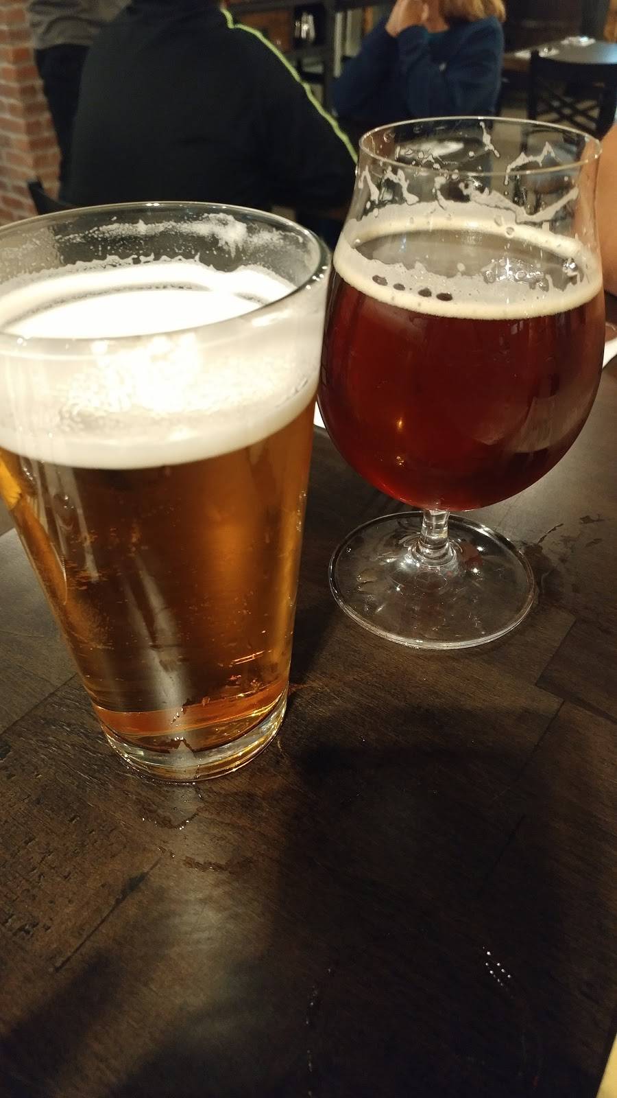 Oaks Tavern and Kitchen | restaurant | 9225 Carlton Hills Blvd, Santee, CA 92071, USA | 6194567910 OR +1 619-456-7910