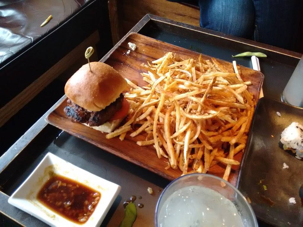 Ronin Sushi | restaurant | 326 W 4th St, Royal Oak, MI 48067, USA | 2485460888 OR +1 248-546-0888