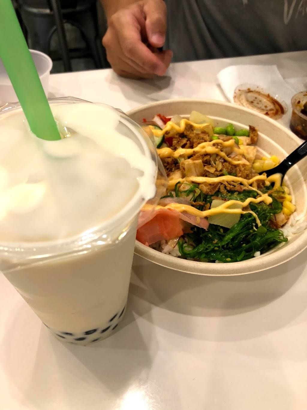 Poke World/Utepia Tea | restaurant | 55 Market Pl suite 5511, Baltimore, MD 21202, USA | 4106858888 OR +1 410-685-8888