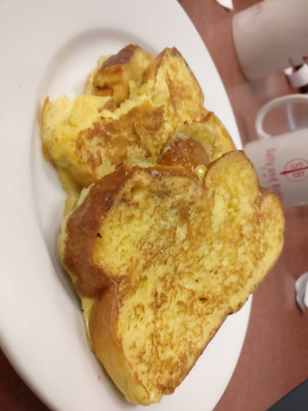 Sally and Bob’s | restaurant | 10 N Main St, West Hartford, CT 06107, USA | 8602365392 OR +1 860-236-5392