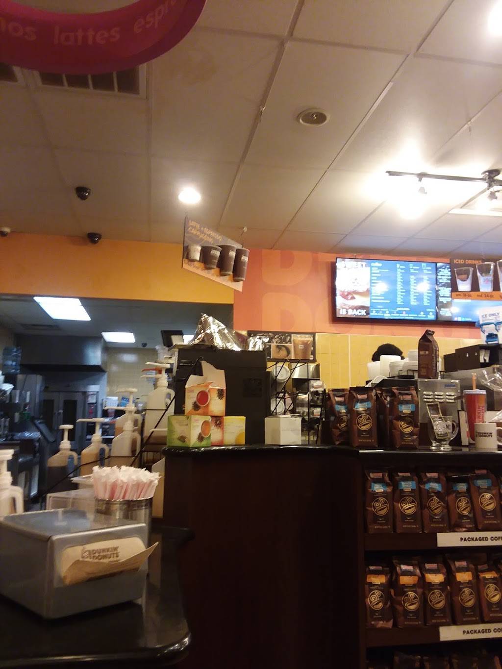 Dunkin | bakery | 105 Mathis Dr, Dickson, TN 37055, USA | 6154462250 OR +1 615-446-2250