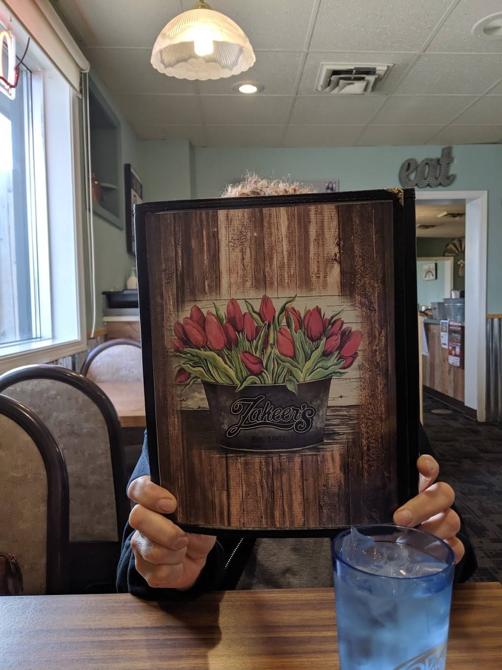 Zakeers | restaurant | 425 2nd Ave S, Fort Dodge, IA 50501, USA | 5155737661 OR +1 515-573-7661