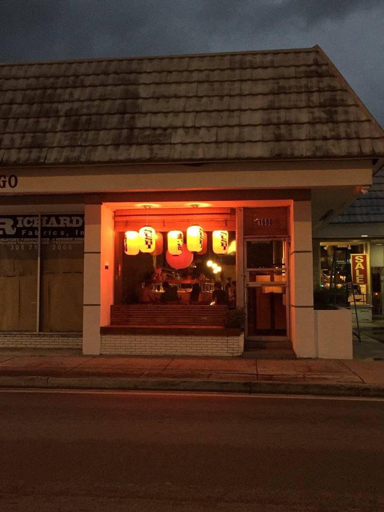 Sushi Lucy | restaurant | 1680 NE 123rd St, North Miami, FL 33181, USA | 7863912668 OR +1 786-391-2668