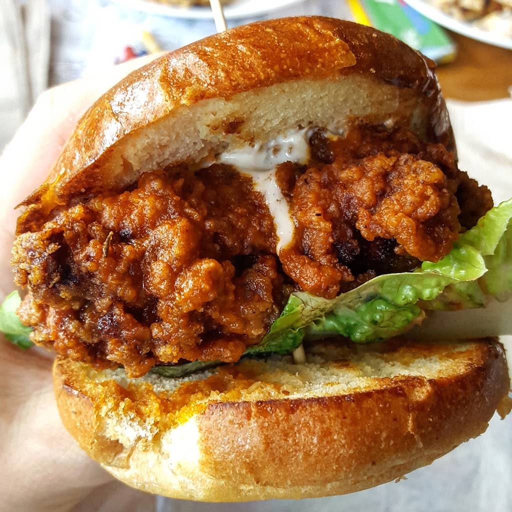 Bareburger | restaurant | 15 E Ridgewood Ave, Ridgewood, NJ 07450, USA | 2013454207 OR +1 201-345-4207