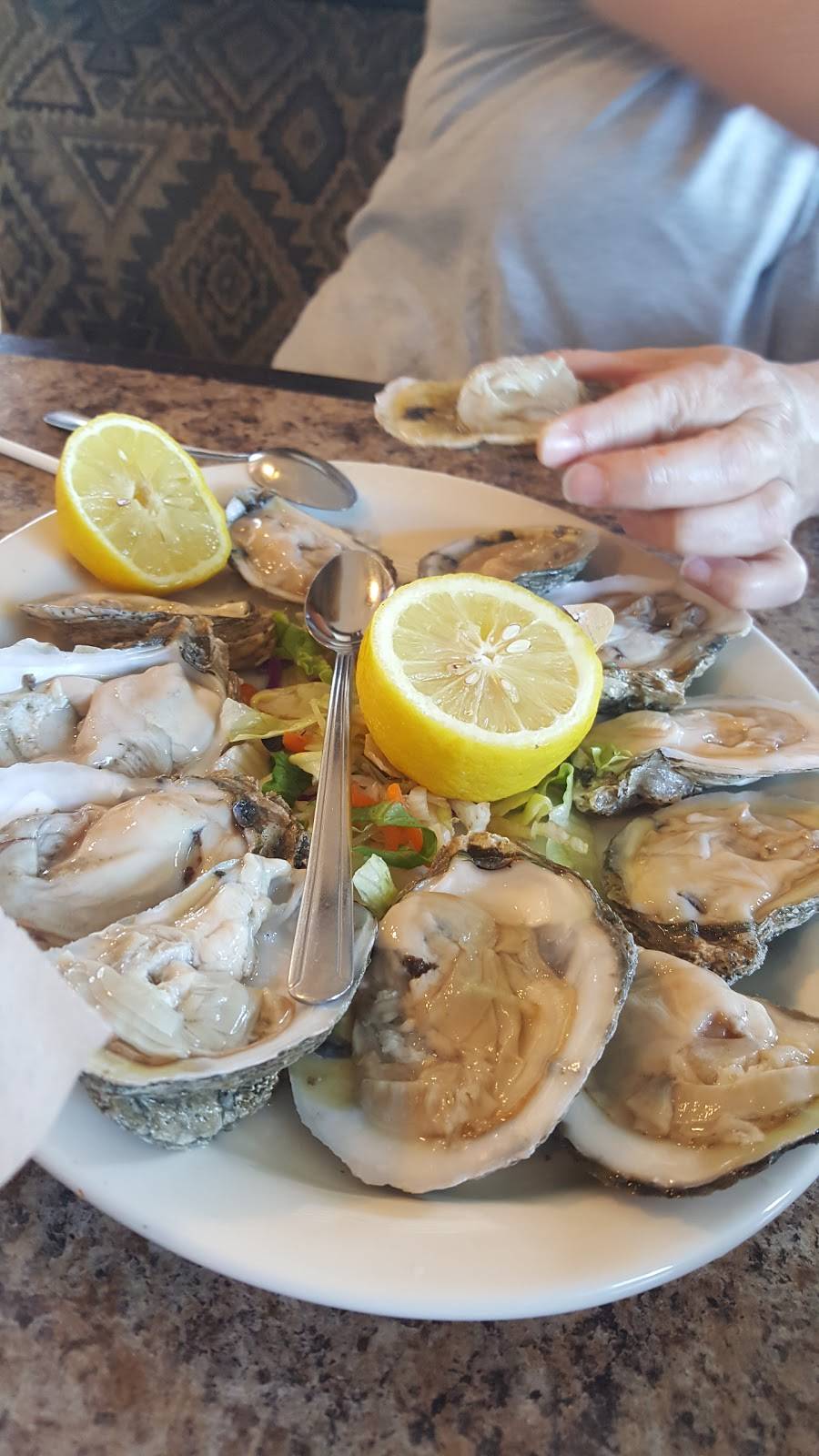 El Pescador | restaurant | 322 S Peck Rd, Santa Paula, CA 93060, USA | 8055258846 OR +1 805-525-8846