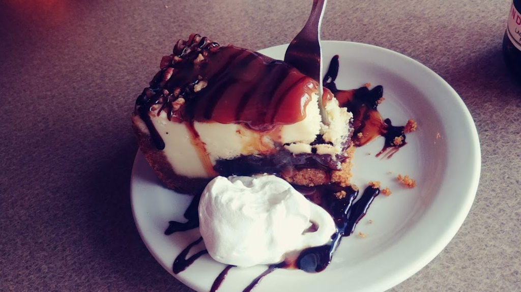 Mad Marys Steak House | restaurant | 306 N Veterans St, Flandreau, SD 57028, USA | 6059979901 OR +1 605-997-9901