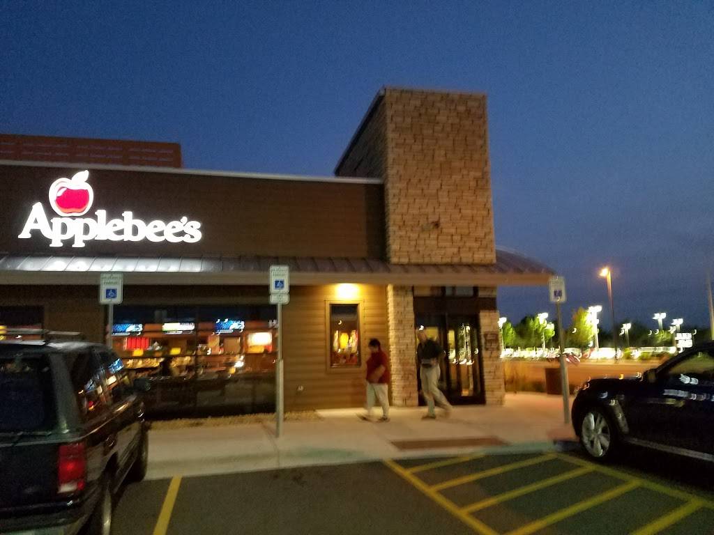 Applebees Grill + Bar | restaurant | 10501 E Garden Dr, Aurora, CO 80012, USA | 7207482617 OR +1 720-748-2617