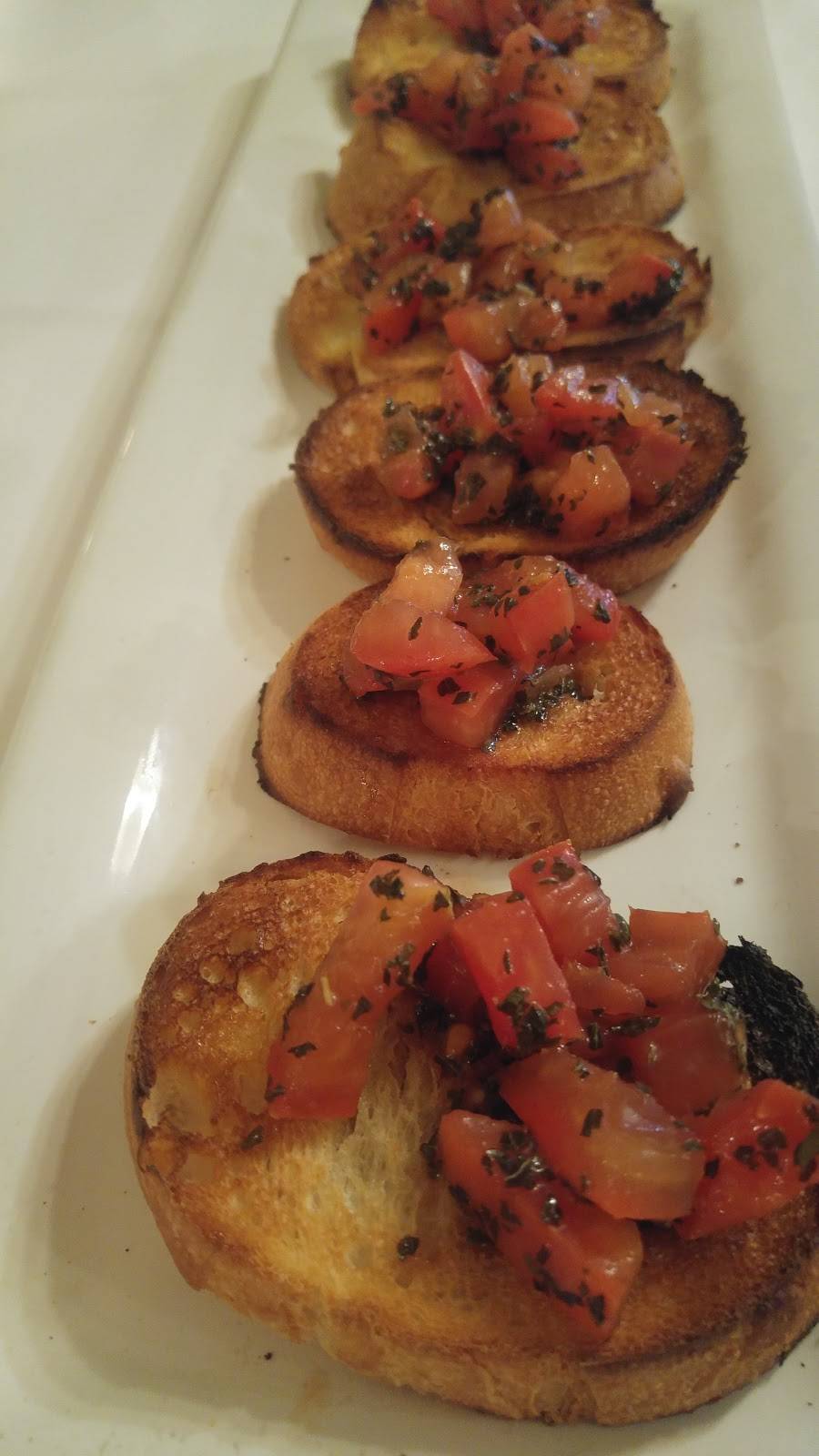 Rosas Italian Restaurant | restaurant | 949 W Henderson Ave, Porterville, CA 93257, USA | 5597816423 OR +1 559-781-6423