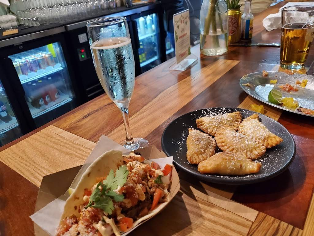 Caja Caliente | restaurant | 808 Ponce de Leon Blvd, Coral Gables, FL 33134, USA | 7864311947 OR +1 786-431-1947