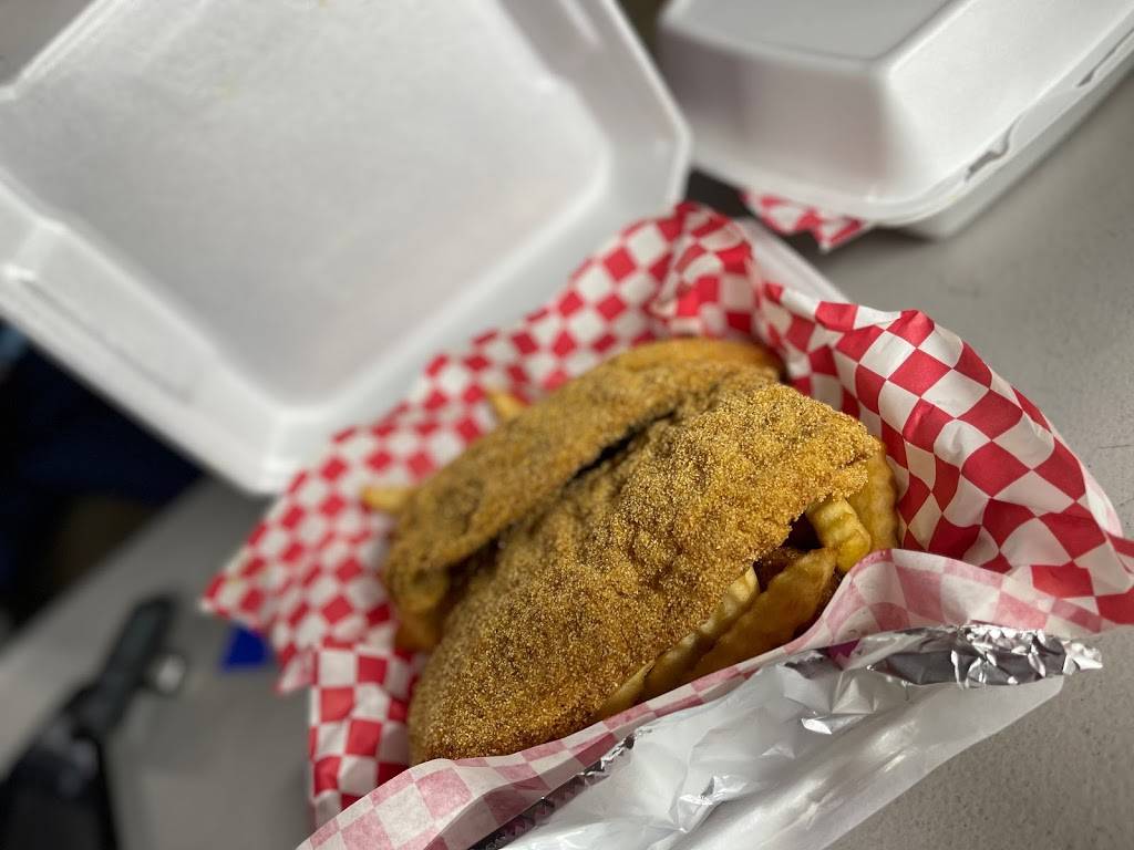 Boiler Room Crawfish | restaurant | 110 Farm to Market Rd 1488, Conroe, TX 77384, USA | 9364469188 OR +1 936-446-9188