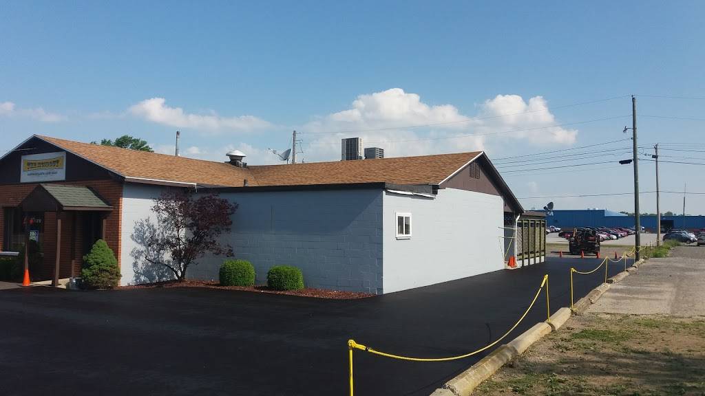 The Heidout Restaurant & Bar | restaurant | 432 W Pike St, Jackson Center, OH 45334, USA | 9375966311 OR +1 937-596-6311