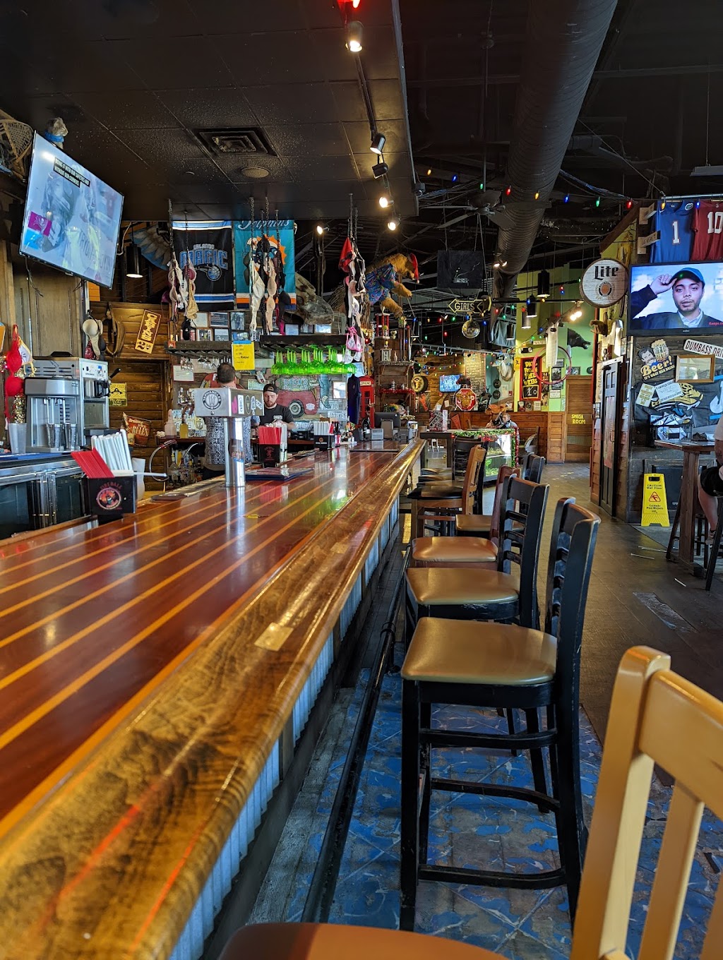 Dicks Last Resort - Panama City Beach | restaurant | 16210 Front Beach Rd, Panama City, FL 32413, USA | 8505880631 OR +1 850-588-0631