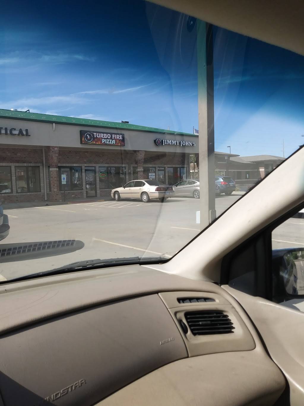 Jimmy Johns | meal delivery | 2421 N Dirksen Pkwy, Springfield, IL 62702, USA | 2175447827 OR +1 217-544-7827