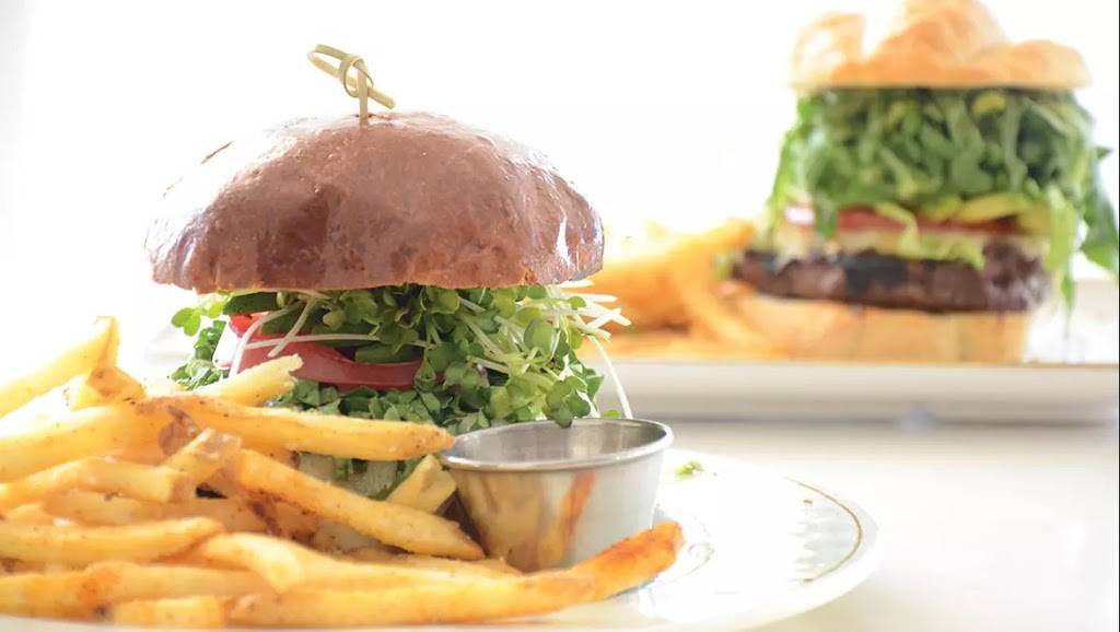 Centro Lounge | restaurant | 4949 E Lincoln Dr, Scottsdale, AZ 85253, USA | 4806273043 OR +1 480-627-3043