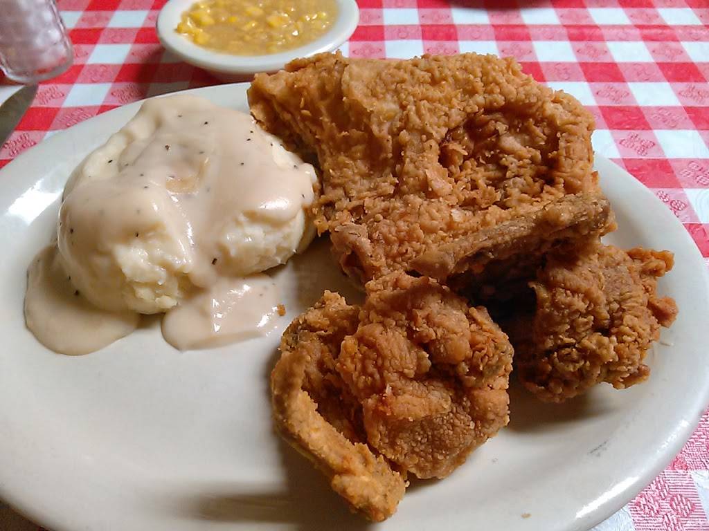 Fat Ernies Family Dining | restaurant | 2806 S Hydraulic Ave St, Wichita, KS 67216, USA | 3165547371 OR +1 316-554-7371