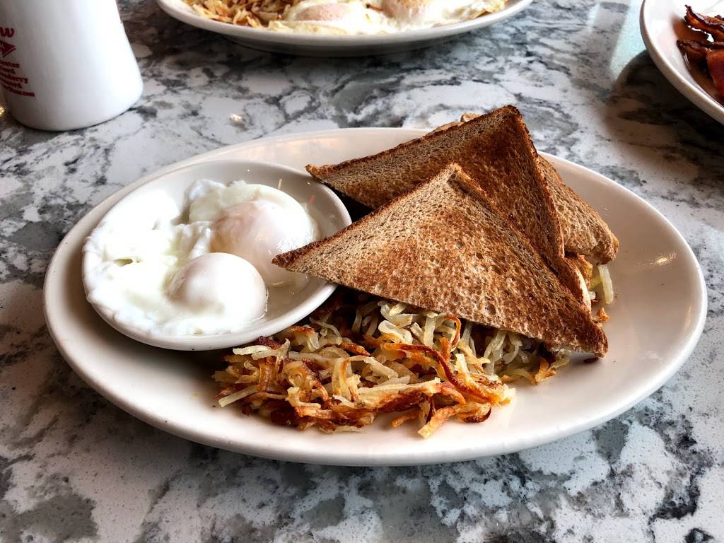 Red Arrow Diner | restaurant | 112 Loudon Rd, Concord, NH 03301, USA | 6034150444 OR +1 603-415-0444