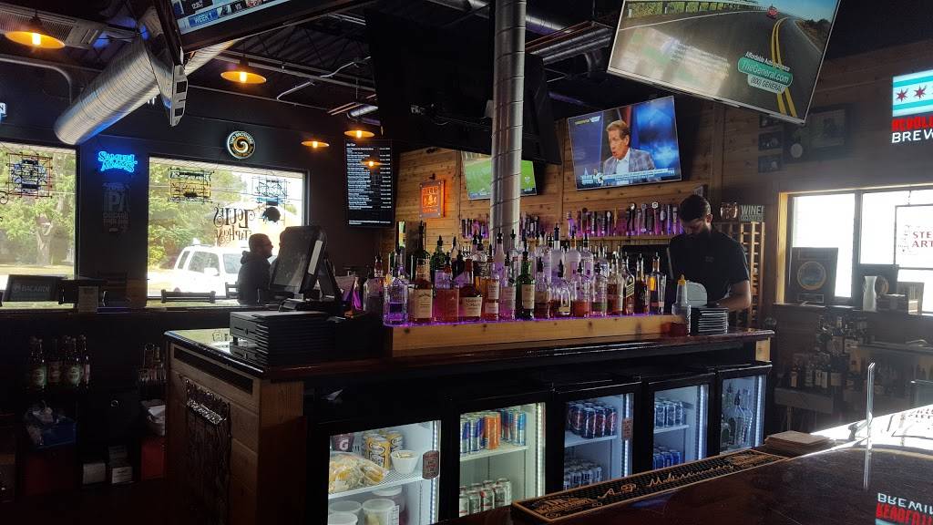 Louies Tap House | restaurant | 5689 Elevator Rd, Roscoe, IL 61073, USA | 8152701020 OR +1 815-270-1020