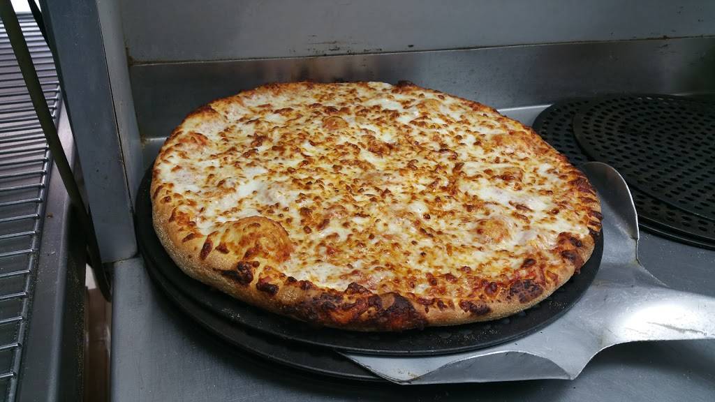 Dominos Pizza | meal delivery | 55 Third Ave, Bay Shore, NY 11706, USA | 6312060300 OR +1 631-206-0300