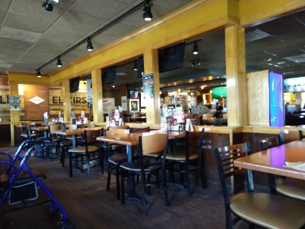 Applebees Grill + Bar | restaurant | 455 Haggerty Hwy, Commerce Charter Twp, MI 48390, USA | 2489268060 OR +1 248-926-8060