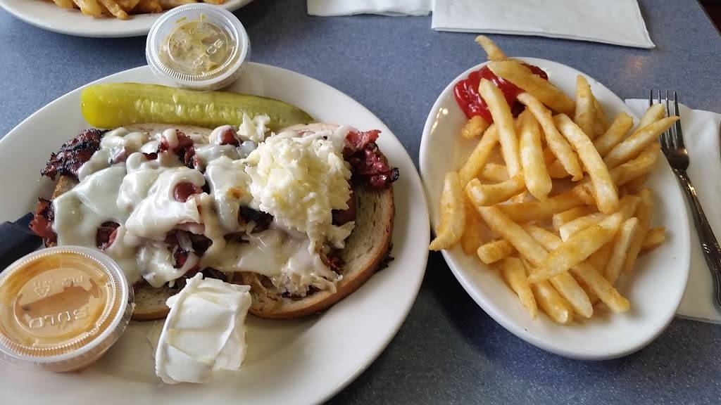 Tastys | cafe | 58-02 Myrtle Ave, Ridgewood, NY 11385, USA | 7184560954 OR +1 718-456-0954