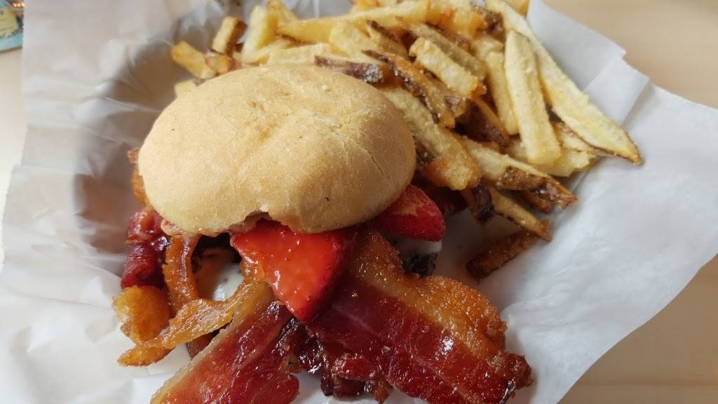 The Half Pint | restaurant | 415 N Front St #199, Columbus, OH 43215, USA | 6147451165 OR +1 614-745-1165