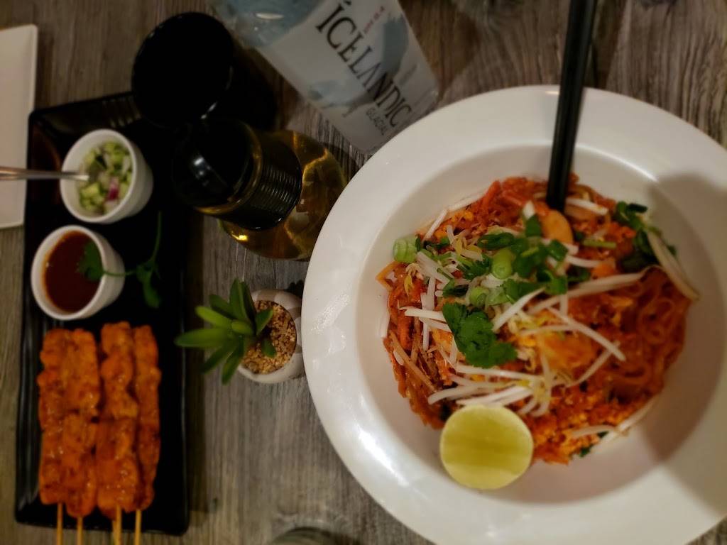 Pearl Thai Eatery | restaurant | 34 E Holly St, Pasadena, CA 91103, USA | 6264608818 OR +1 626-460-8818