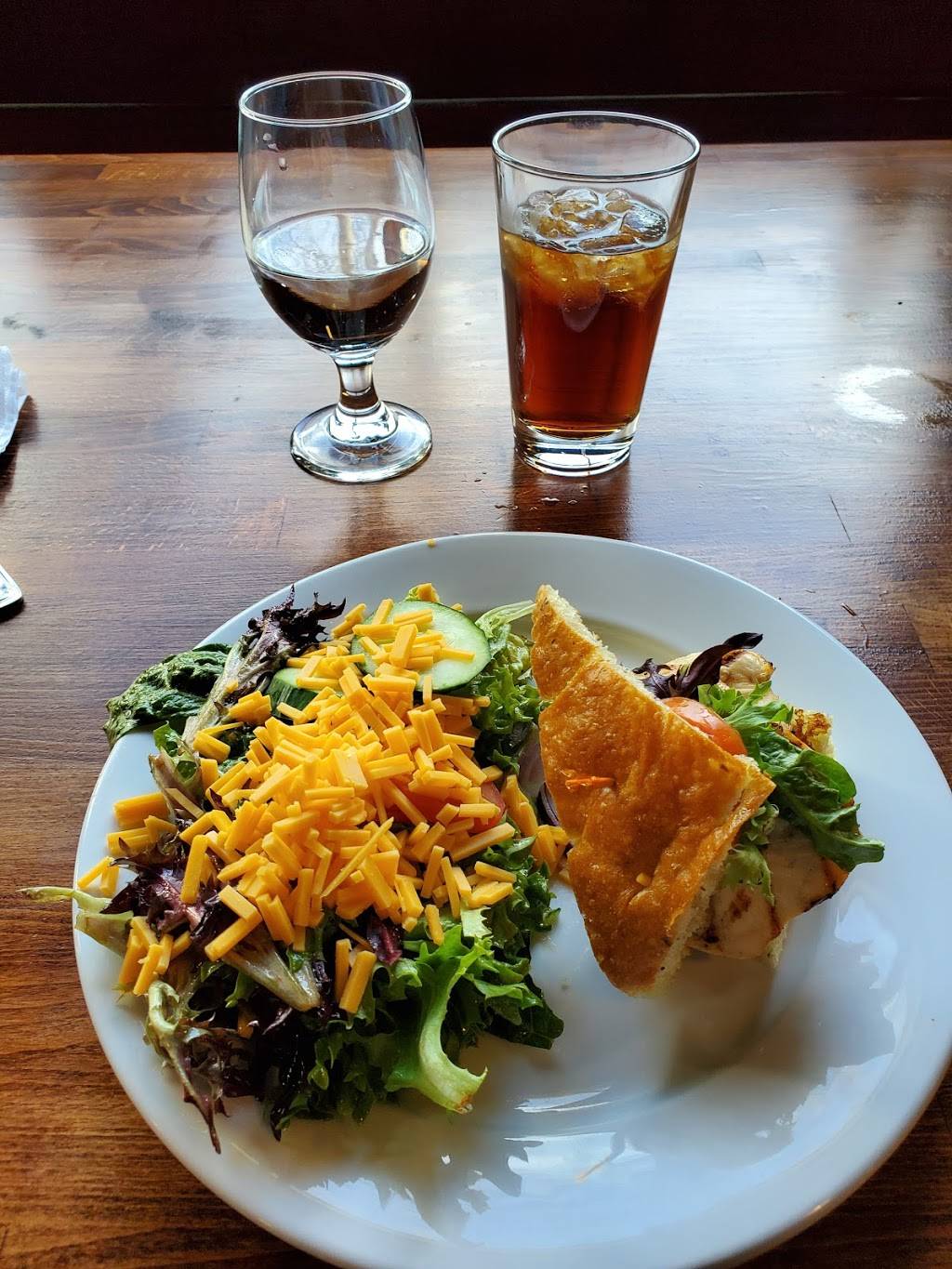 Russells Restaurant & Loft | restaurant | 3305 Monte Villa Pkwy, Bothell, WA 98021, USA | 4258928492 OR +1 425-892-8492