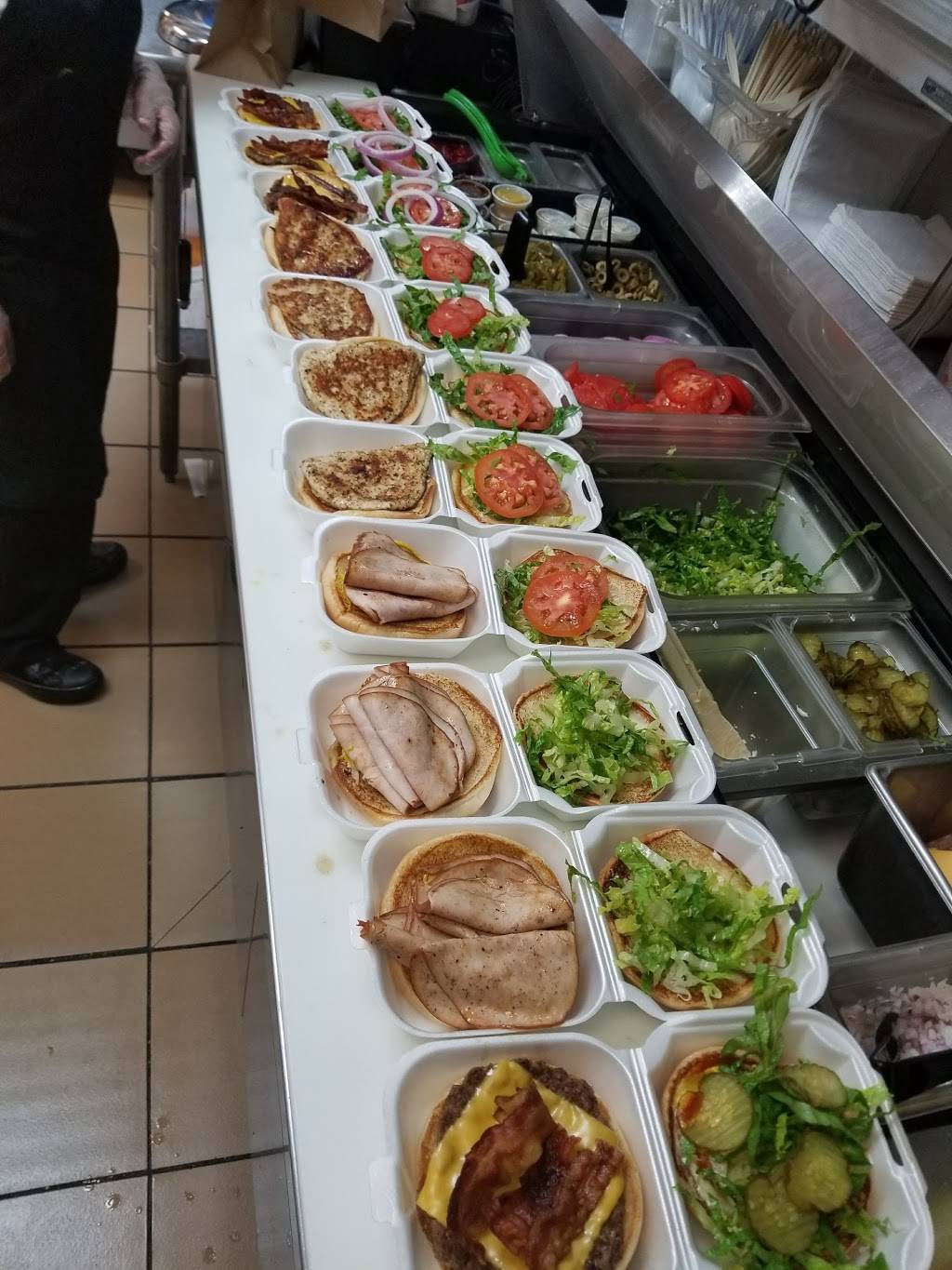 Burger Street | restaurant | 911 W Parker Rd, Plano, TX 75023, USA | 4695730082 OR +1 469-573-0082