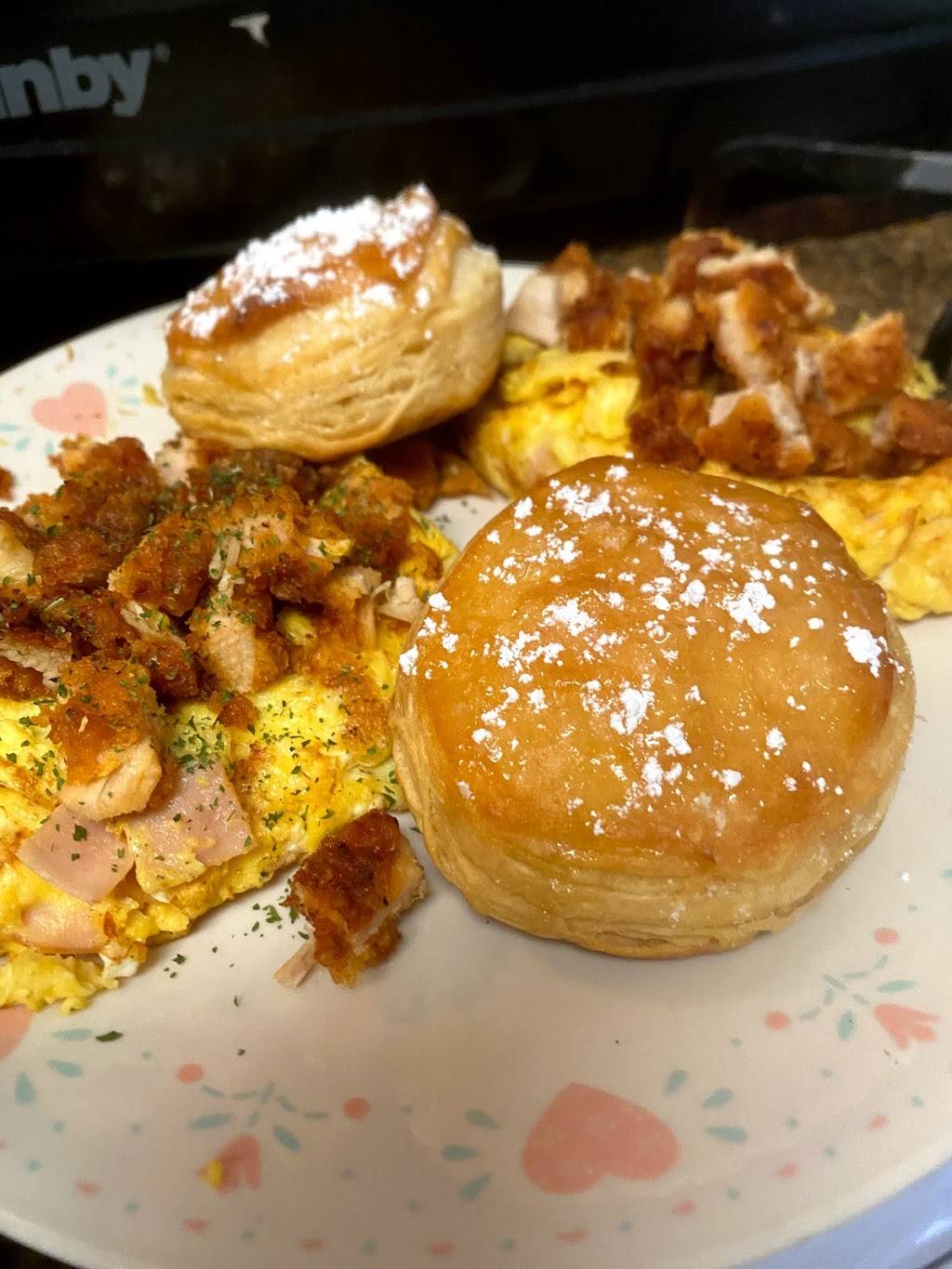 Ikier V. Lue | restaurant | 4332 Jackman Rd, Toledo, OH 43612, USA | 4142085576 OR +1 414-208-5576