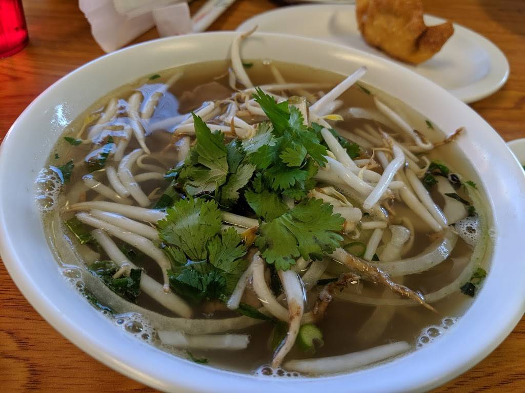 Pho Quan Viet Cuisine | restaurant | 1301 Vandiver Dr j, Columbia, MO 65202, USA | 5734490504 OR +1 573-449-0504