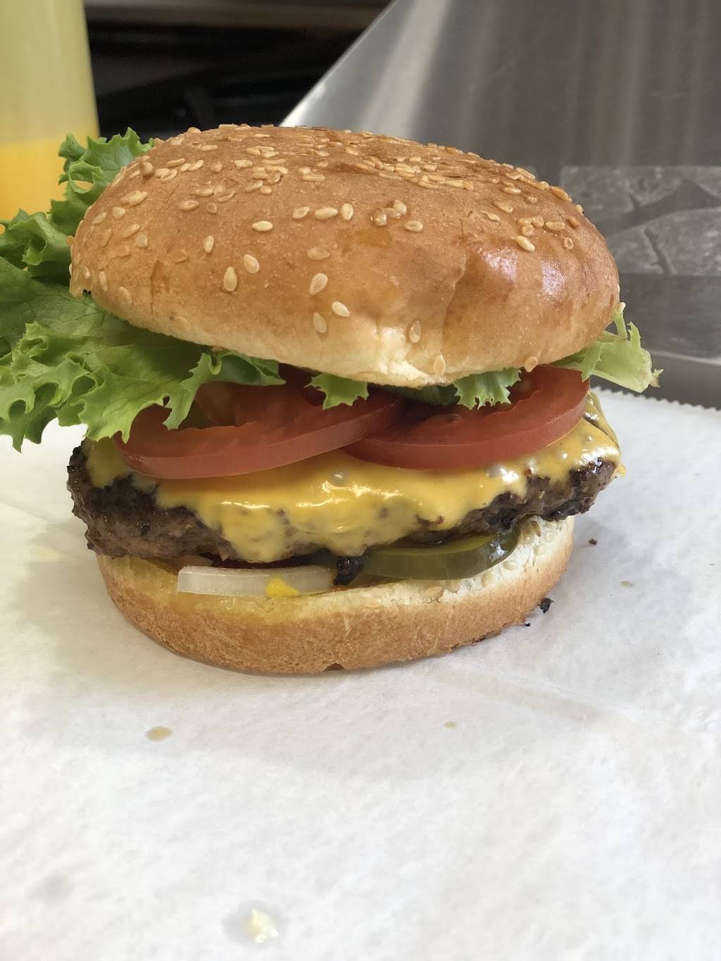 Gendusa’s Cabin Store | restaurant | 1125 Parkway Dr, Wiggins, MS 39577, USA | 6013852119 OR +1 601-385-2119