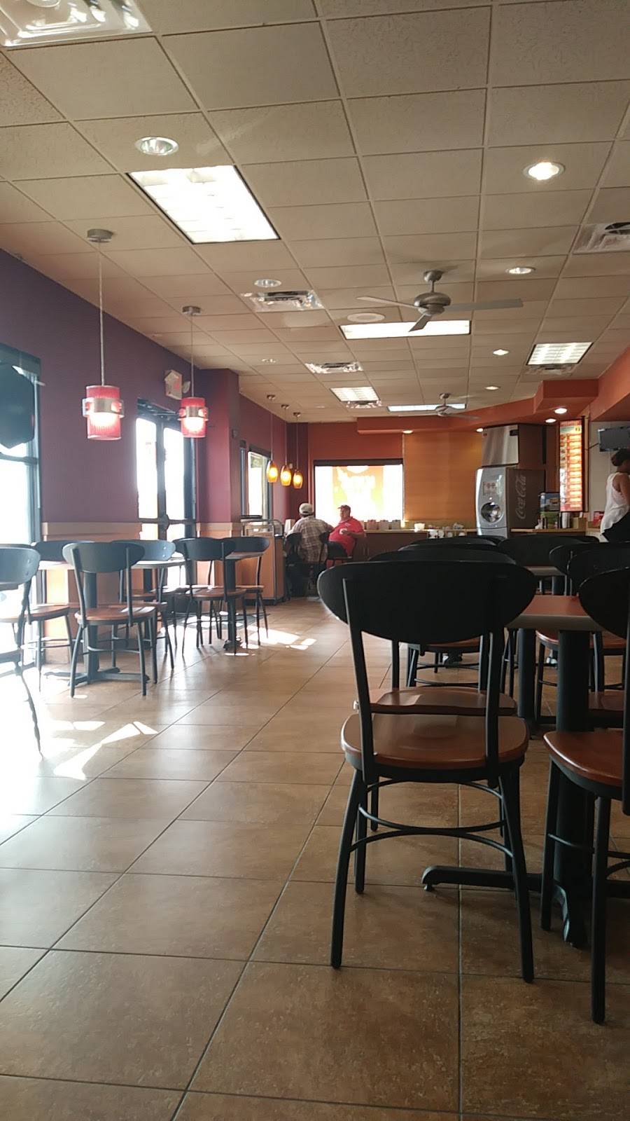 Jack in the Box | restaurant | 647 Rankin Rd, Houston, TX 77073, USA | 2812092361 OR +1 281-209-2361