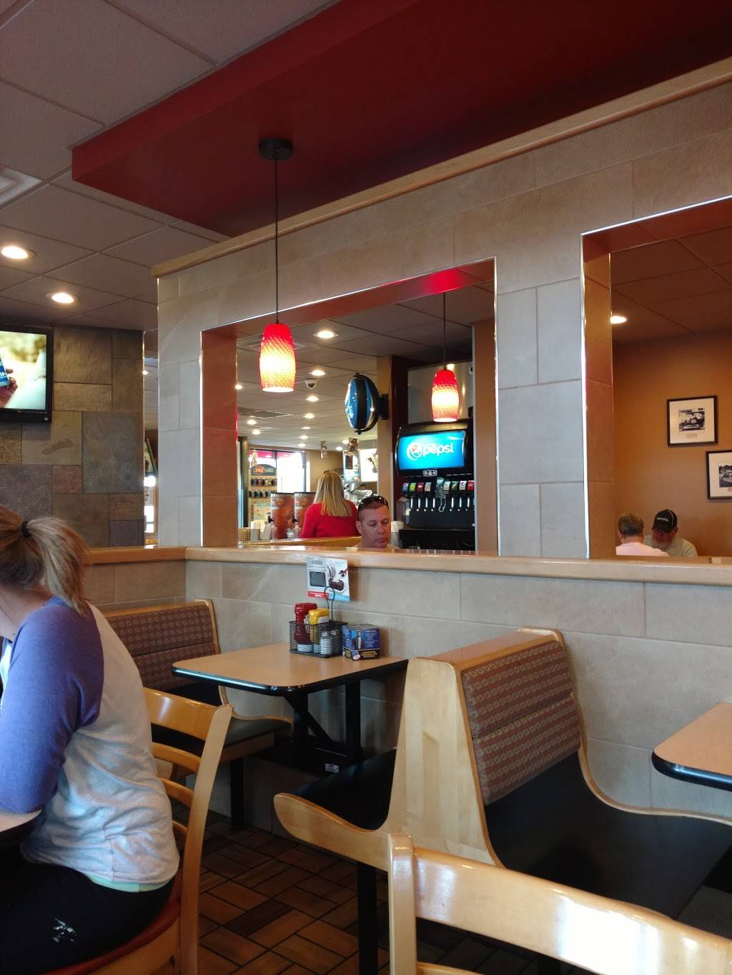 Dairy Queen Grill & Chill | restaurant | 945 N College St, Harrodsburg, KY 40330, USA | 8597340252 OR +1 859-734-0252