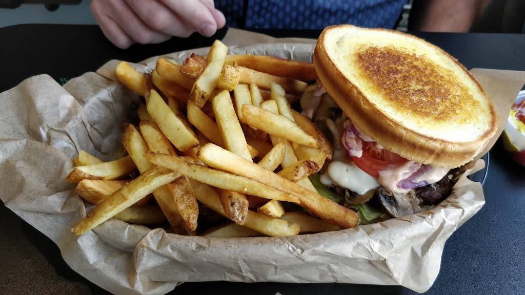 Spanky Burger & Brew | restaurant | 601 S Pine St, Tacoma, WA 98405, USA | 2533271111 OR +1 253-327-1111