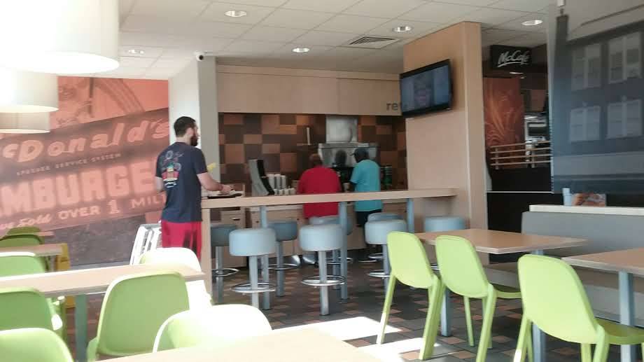 Sonic Drive-In | restaurant | 1065 Hazel, Arcadia, LA 71001, USA | 3185361140 OR +1 318-536-1140