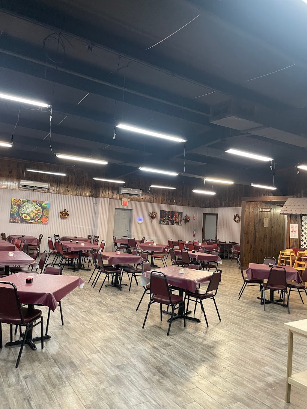 Angies Tex Mex | restaurant | 401 W Expy 83, La Feria, TX 78559, USA | 9562770340 OR +1 956-277-0340