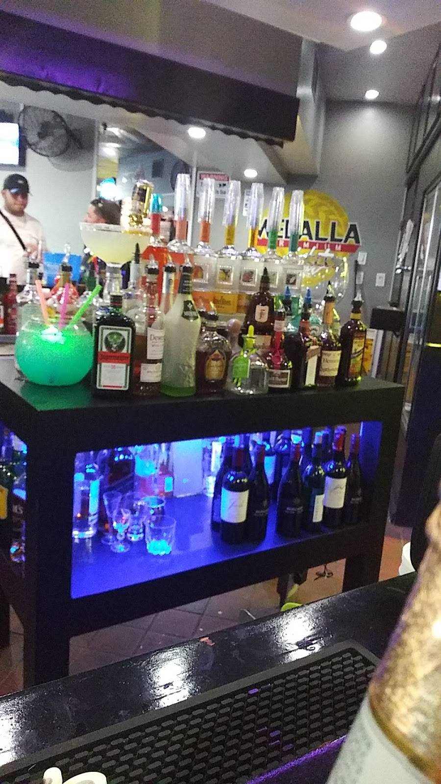 Miguelos Ultra Lounge | restaurant | 219 Broadway, Kissimmee, FL 34741, USA | 4077244920 OR +1 407-724-4920