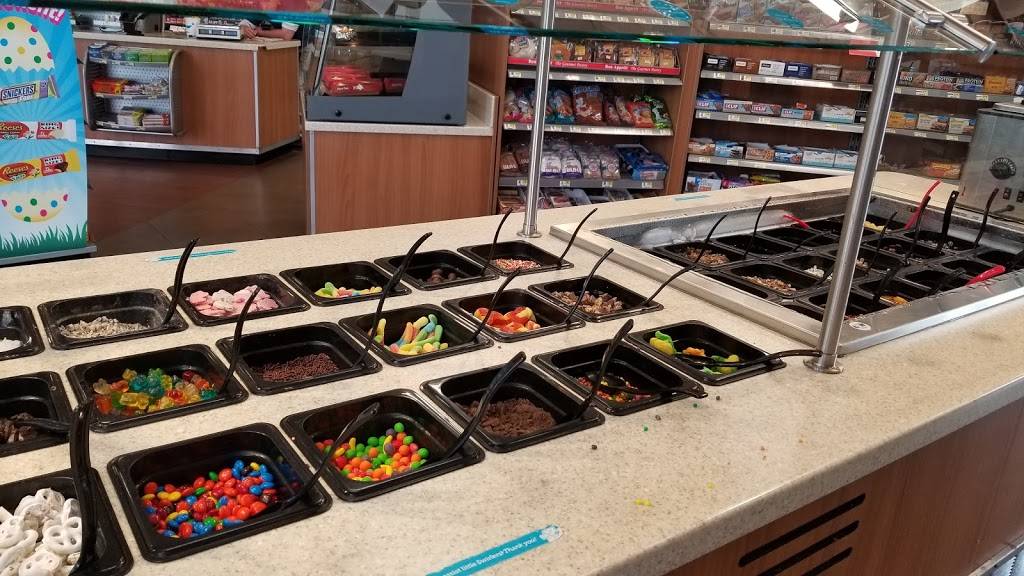 RaceTrac | bakery | 1720 E, US-192, Kissimmee, FL 34744, USA | 4075182021 OR +1 407-518-2021