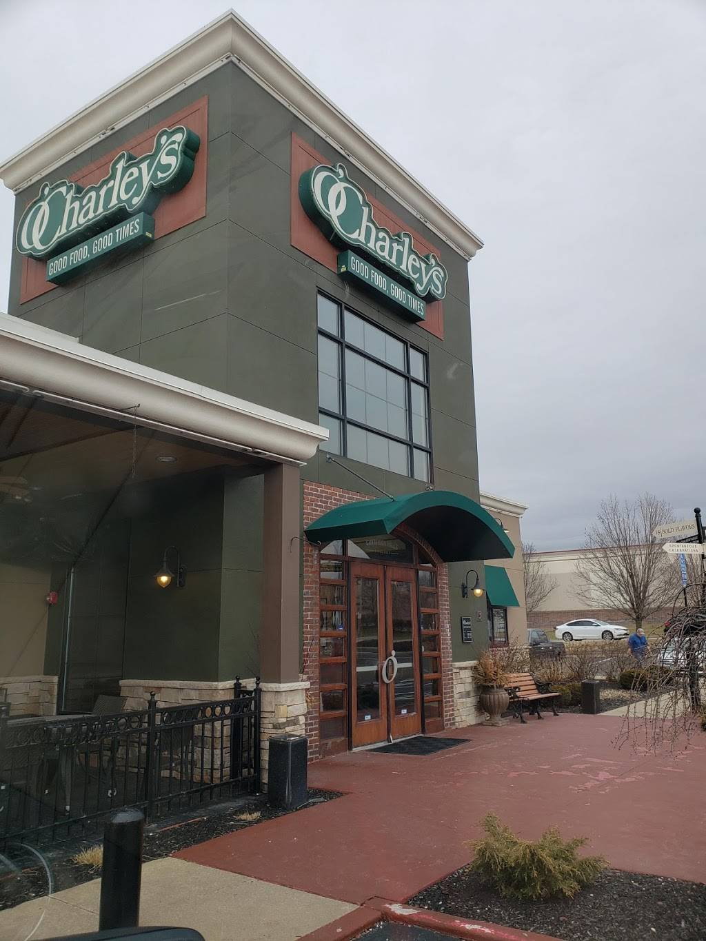OCharley’s Restaurant & Bar | restaurant | 283 Howe Ave, Cuyahoga Falls, OH 44221, USA | 3304758444 OR +1 330-475-8444