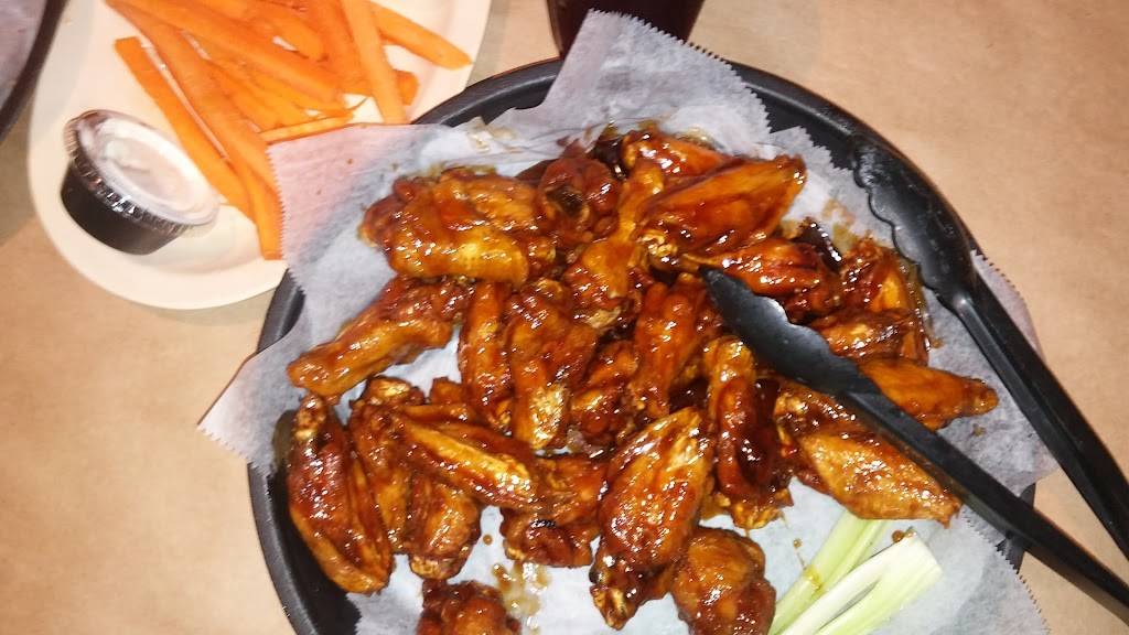 Frankies Wings and Things ( Melbourne, FL) | restaurant | 1981 N Wickham Rd, Melbourne, FL 32935, USA | 3212557912 OR +1 321-255-7912