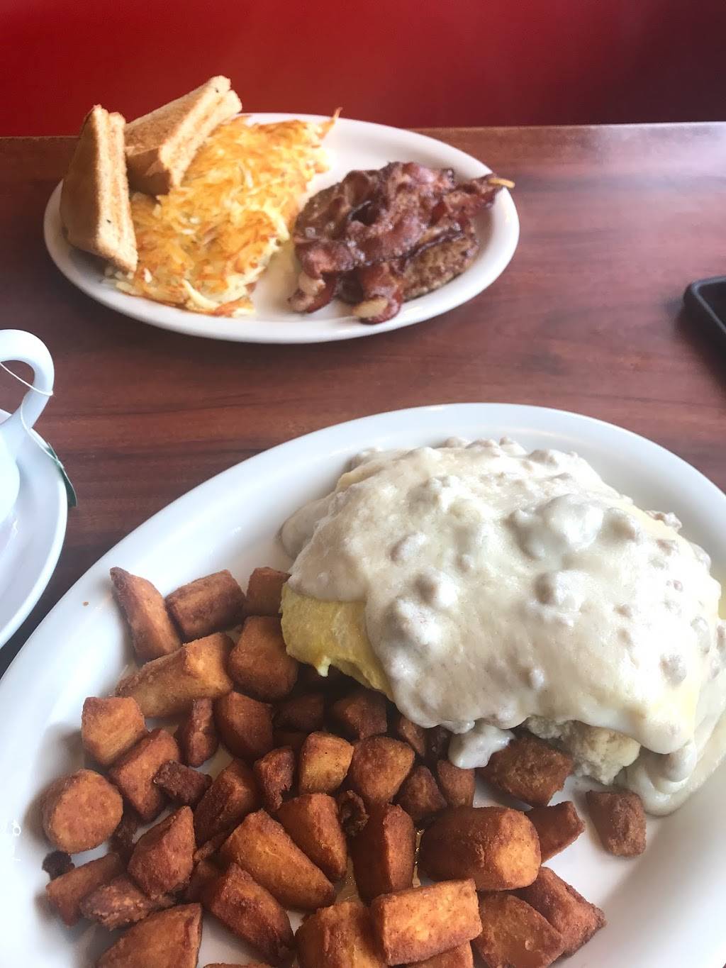 Farm Boy Drive-In Restaurant | restaurant | 3840 Maytown Rd SW, Olympia, WA 98512, USA | 3607548442 OR +1 360-754-8442